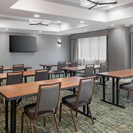 哈特福德机场汉普顿酒店 温莎洛克斯 外观 照片